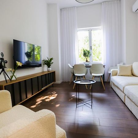 "Middlenest" Central Apartment Тирана Экстерьер фото