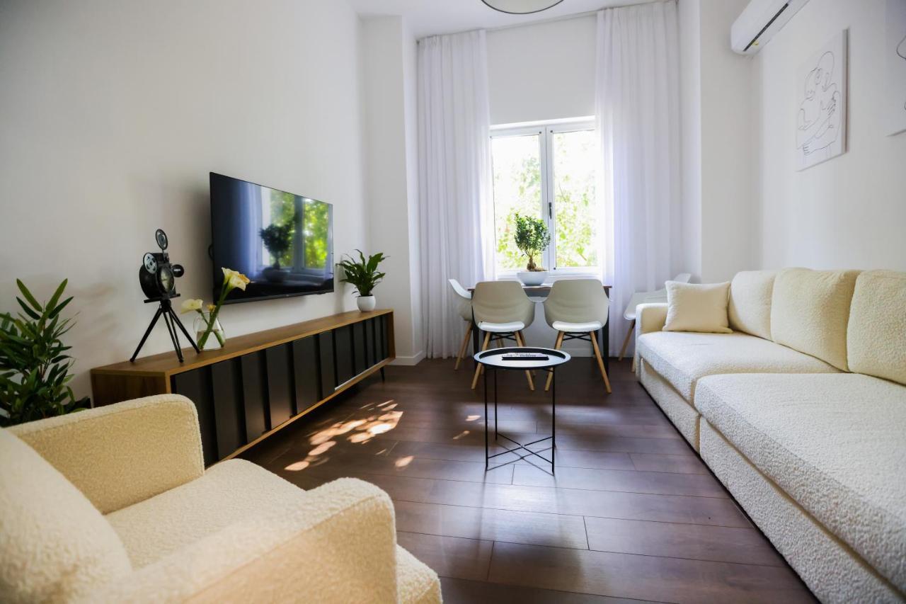 "Middlenest" Central Apartment Тирана Экстерьер фото